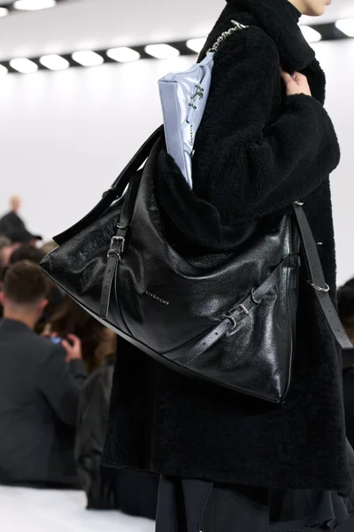 Look 73